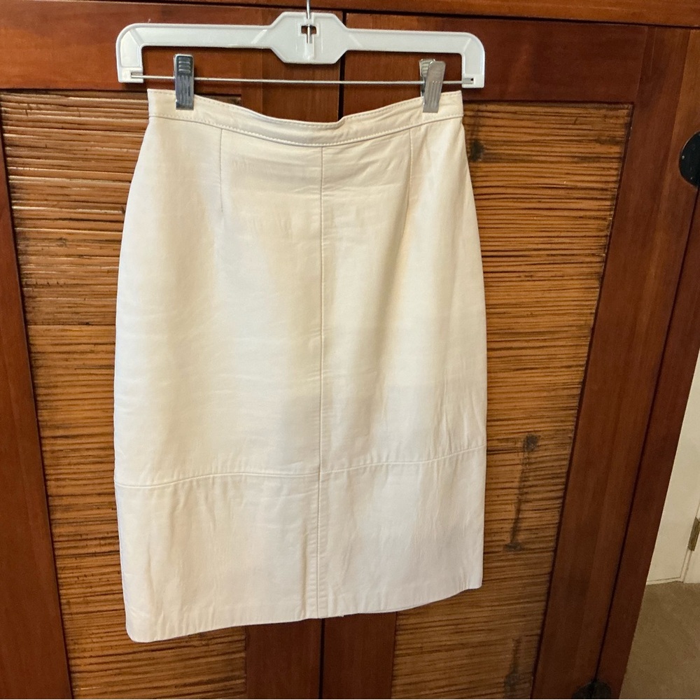 Elegant Cream Leathet Pencil Skirt
